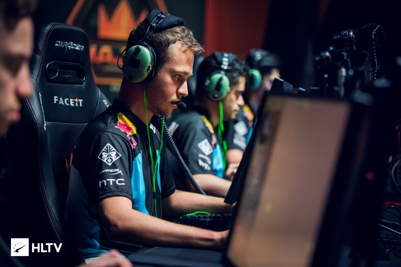 LVG战队签约欧洲教练备战亚洲RMR赛事，全面提升CSGO战术水平